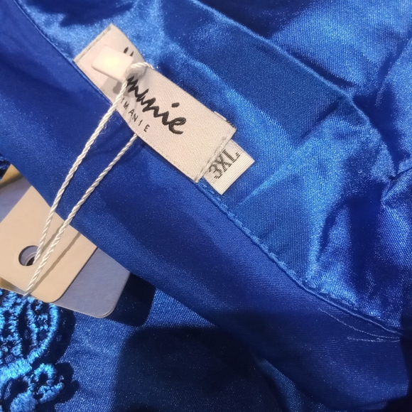 3xl Blue Silk Satin Pajamas with Matching Mask. - Picture 2 of 6